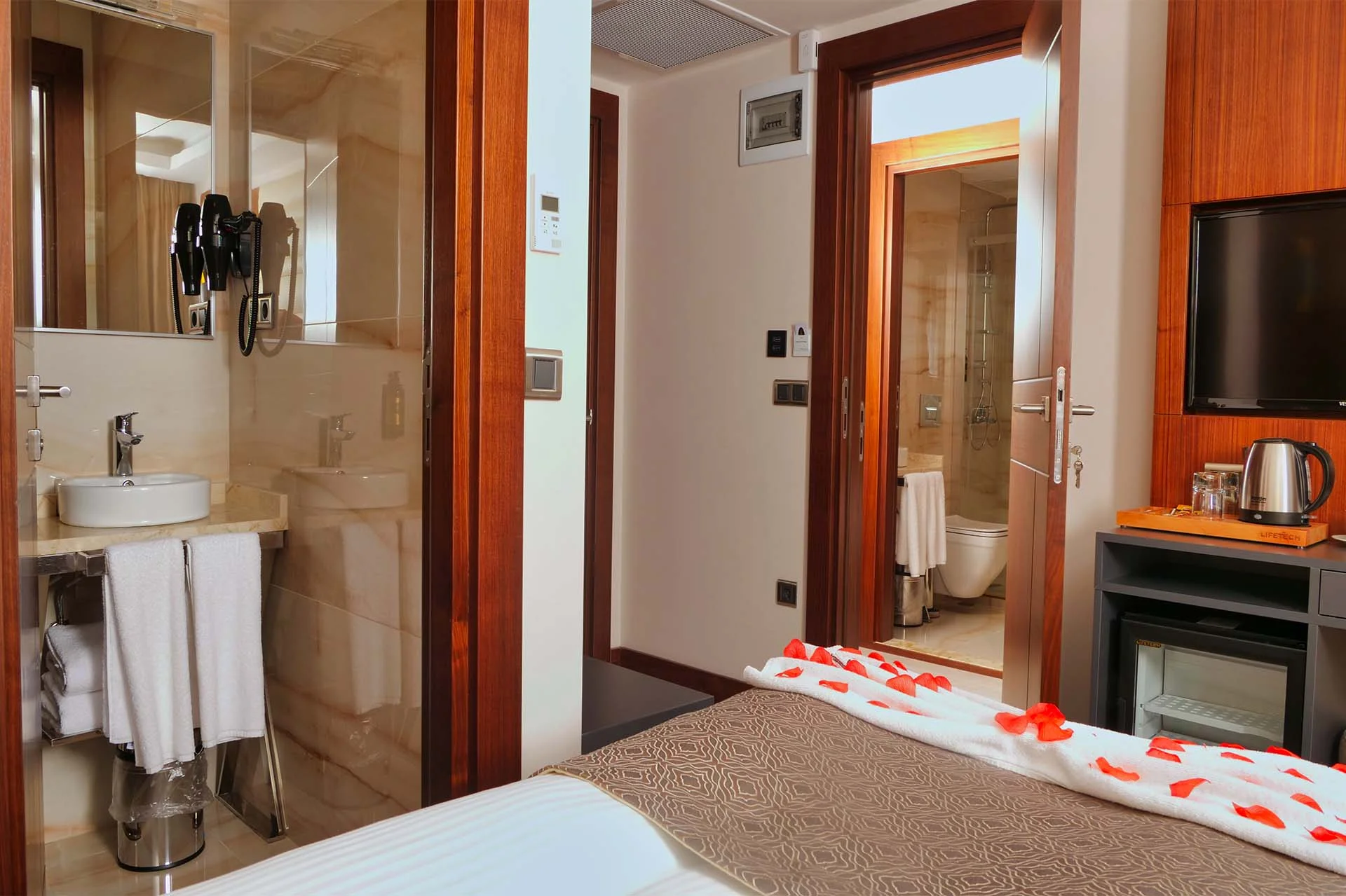 Fam Connection 4 Pax