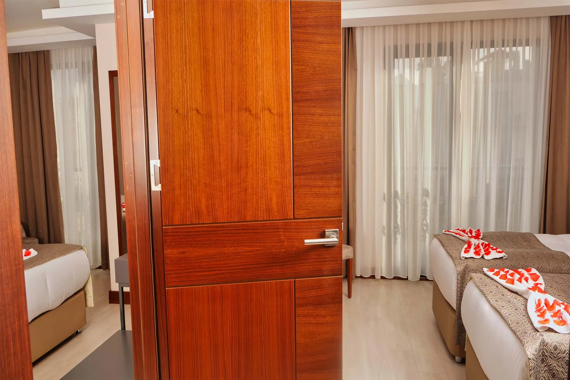 Fam Connection 4 Pax